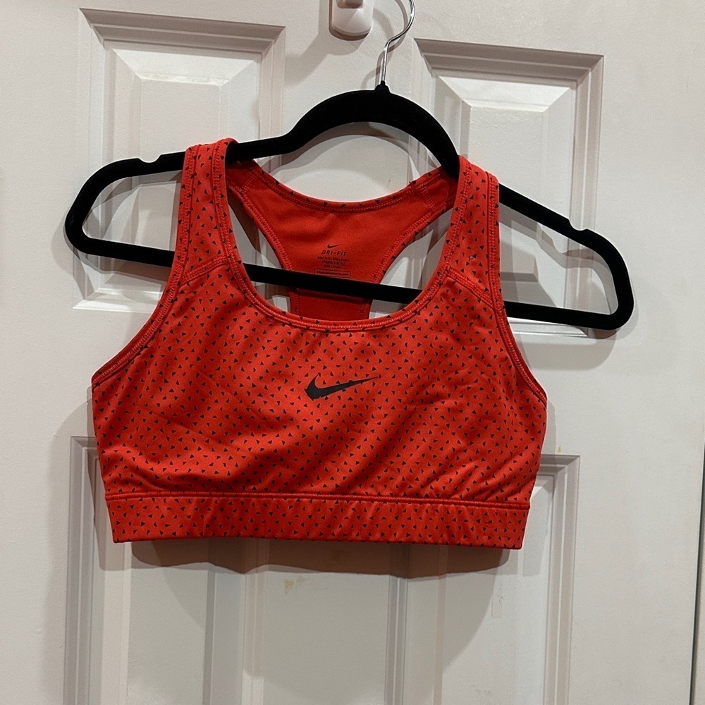 NWOT Nike Women's Red and Black Sports Bra size M